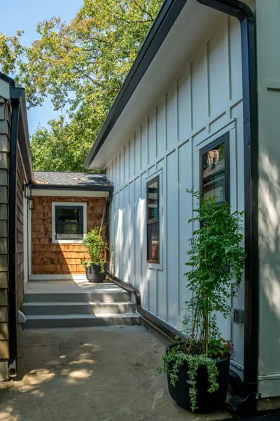 Walkway between the original house and the new addition wing